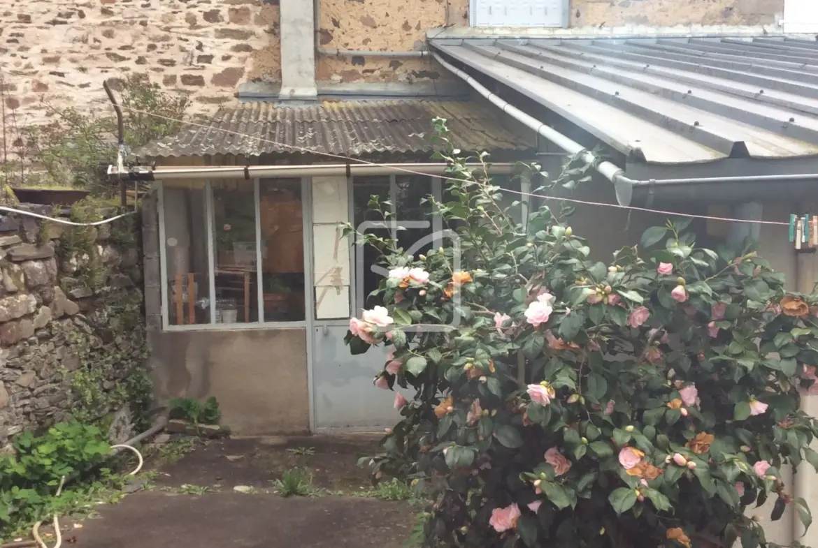Maison de village avec jardin à Voutezac - 89 000 EUR 