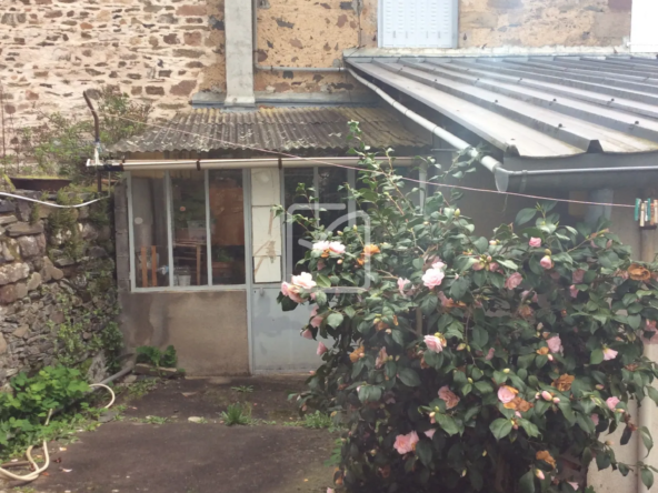 Maison de village avec jardin à Voutezac - 89 000 EUR 