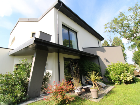 Maison contemporaine à vendre à Saint-Barthélemy-d'Anjou 
