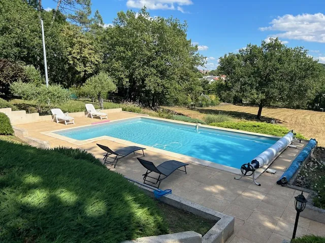 Belle longère entièrement rénovée à Fumel avec piscine 