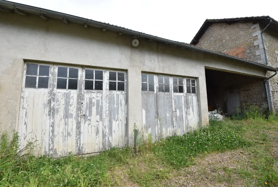 Projet de rénovation avec potentiel à Piégut-Pluviers 