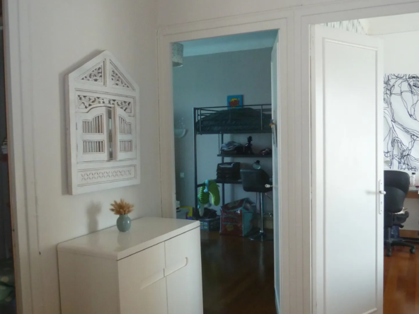 À vendre : Grande maison proche des commerces à Monsempron-Libos 