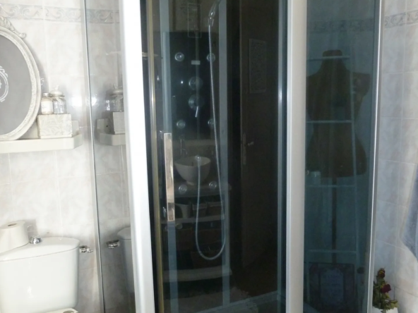 À vendre : Grande maison proche des commerces à Monsempron-Libos 