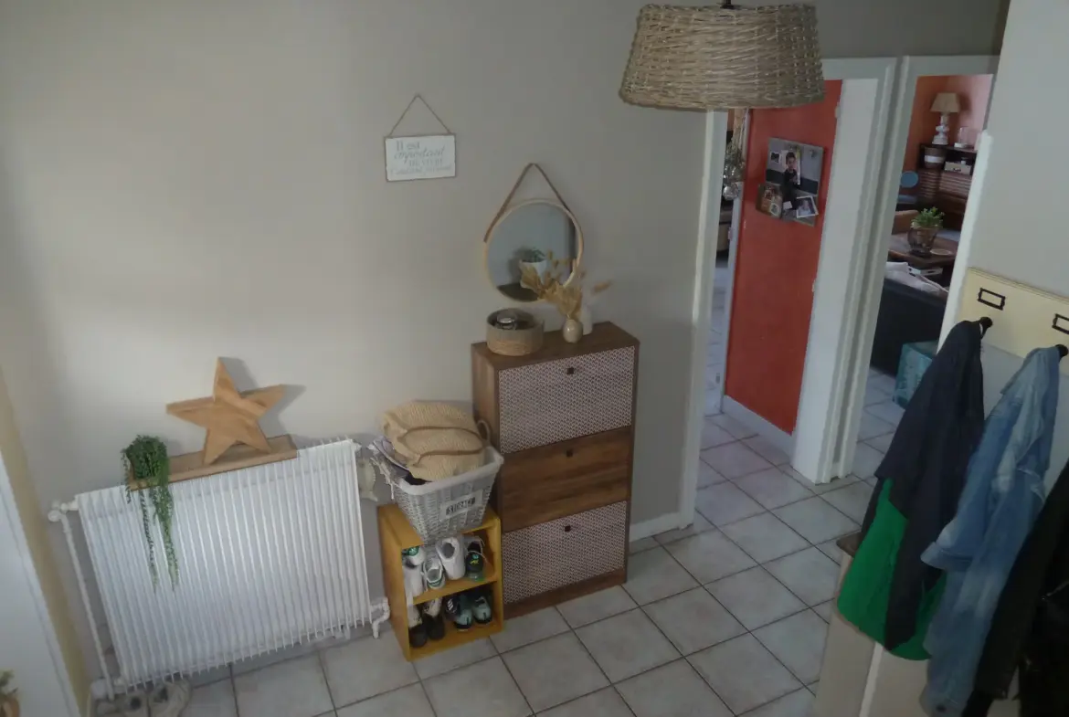 À vendre : Grande maison proche des commerces à Monsempron-Libos 