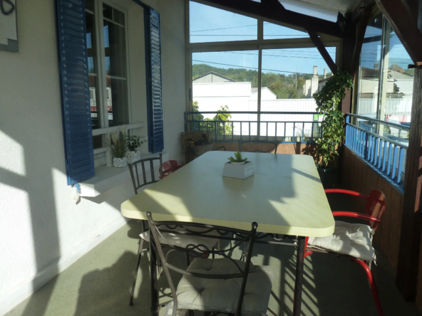 À vendre : Grande maison proche des commerces à Monsempron-Libos 