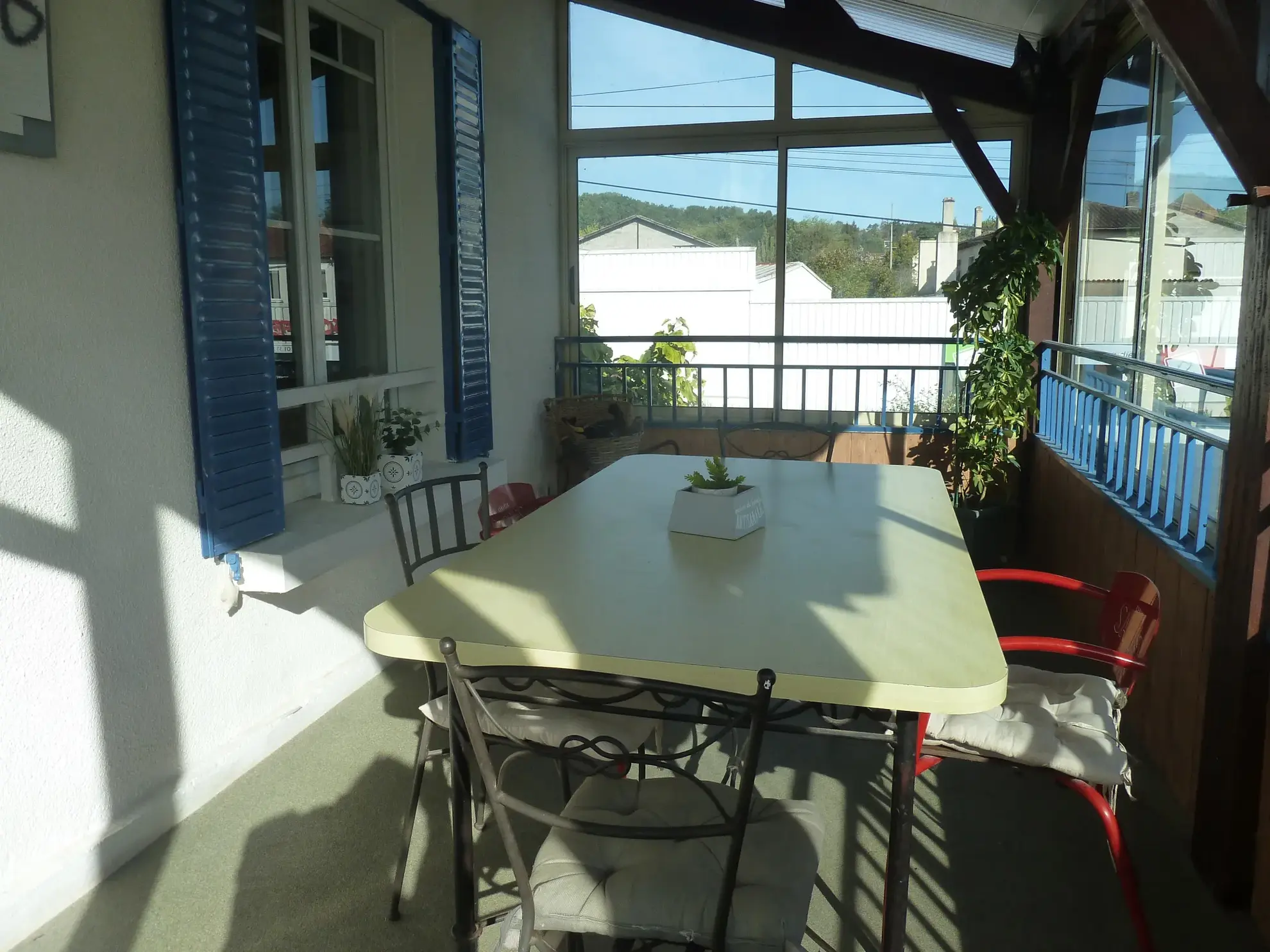 À vendre : Grande maison proche des commerces à Monsempron-Libos 