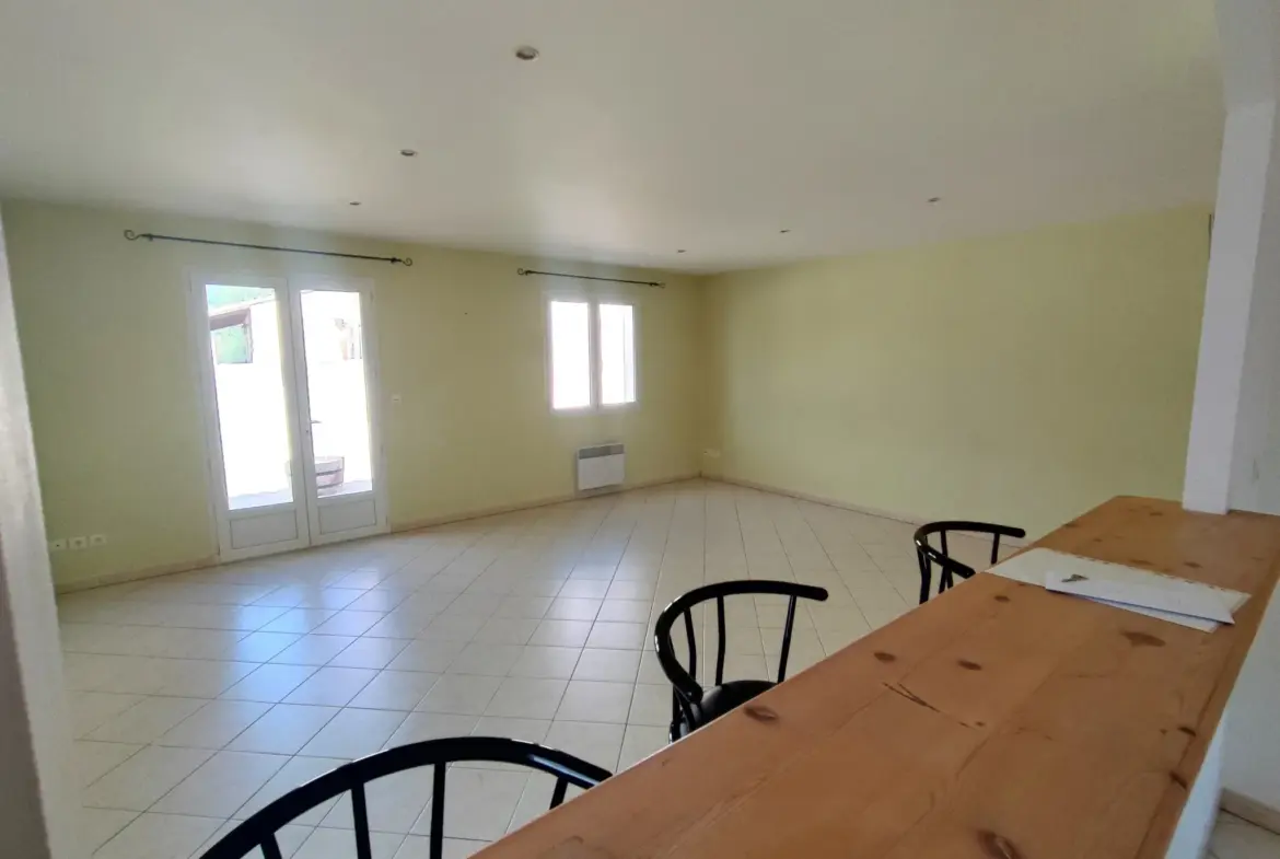 Villa avec piscine à Paraza près de Narbonne à vendre 