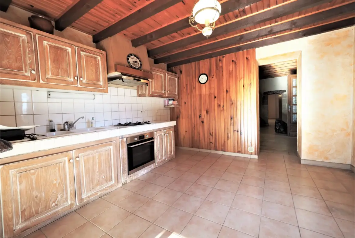 Propriété familiale en pierre avec deux habitations à Sainte-Bazeille 