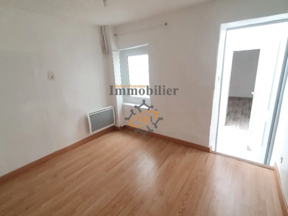 Appartement de type 2 bis à vendre à Saint Affrique 