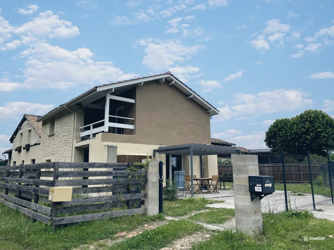 Maison en pierre avec 3 chambres et jardin clos à Illats 