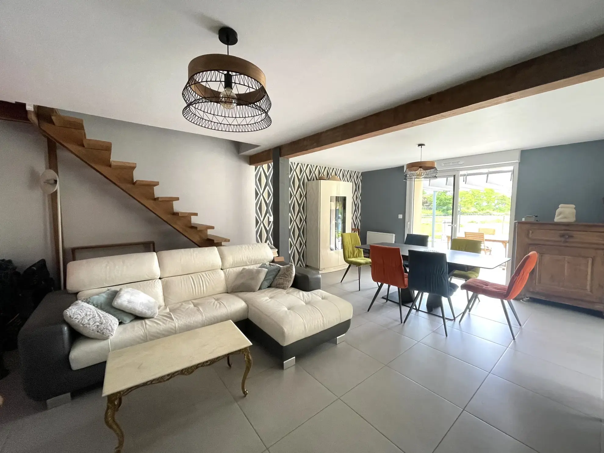 Maison en pierre avec 3 chambres et jardin clos à Illats 