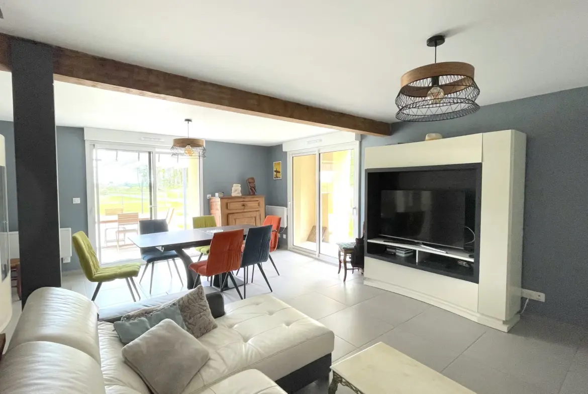 Maison en pierre avec 3 chambres et jardin clos à Illats 
