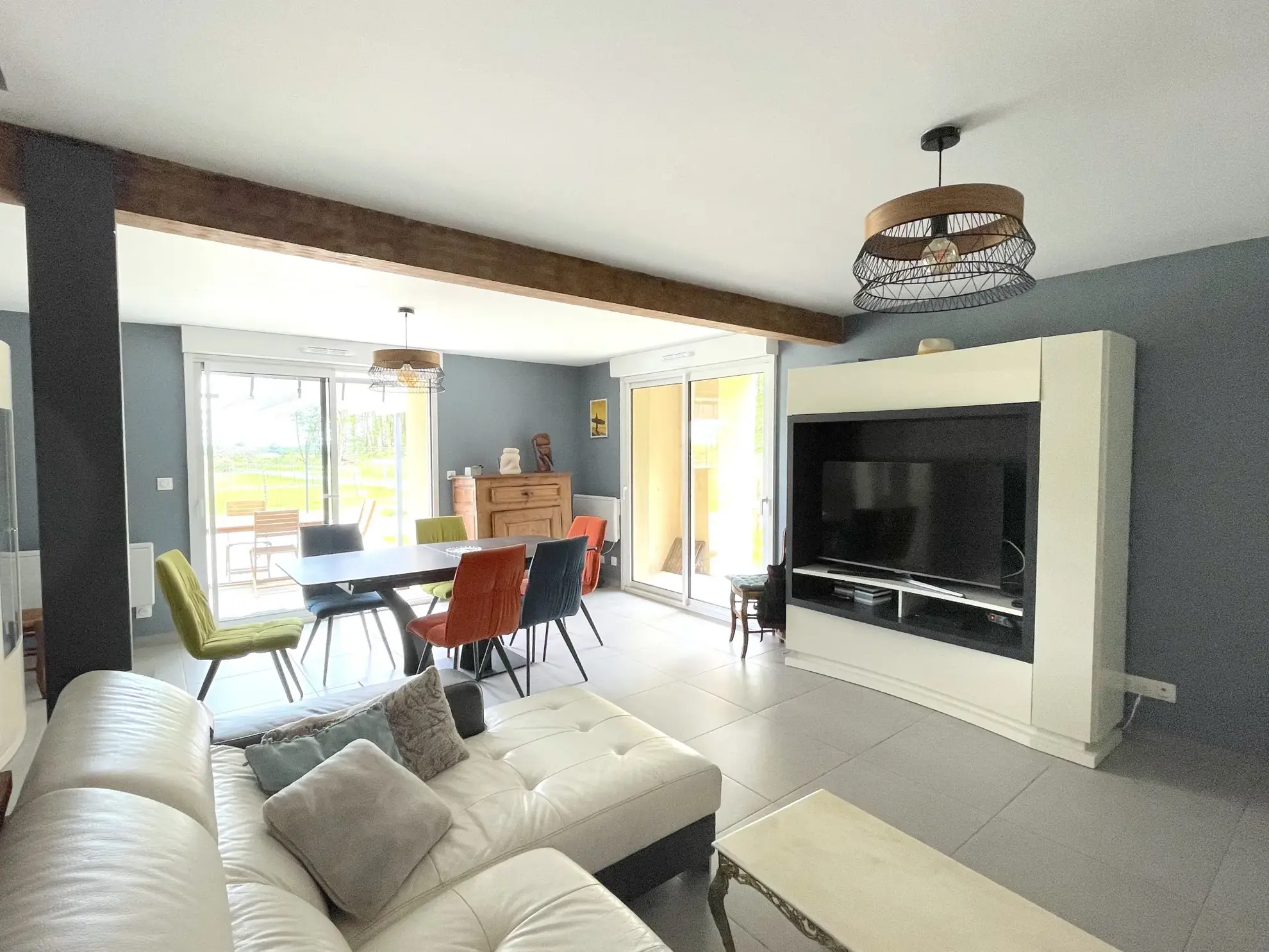 Maison en pierre avec 3 chambres et jardin clos à Illats 