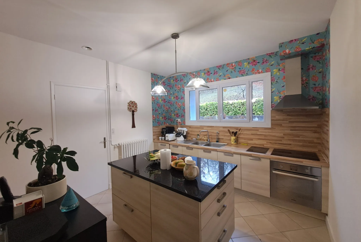 Maison de plain-pied avec vue sur le Lot à Casseneuil 