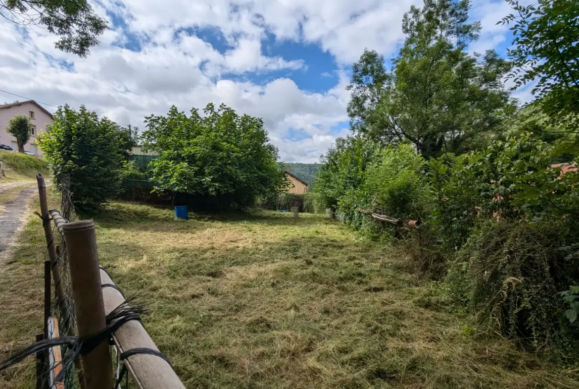 À vendre : Maison individuelle à Laval de Cere 