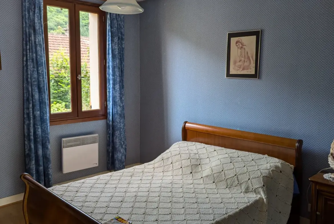 À vendre : Maison individuelle à Laval de Cere 