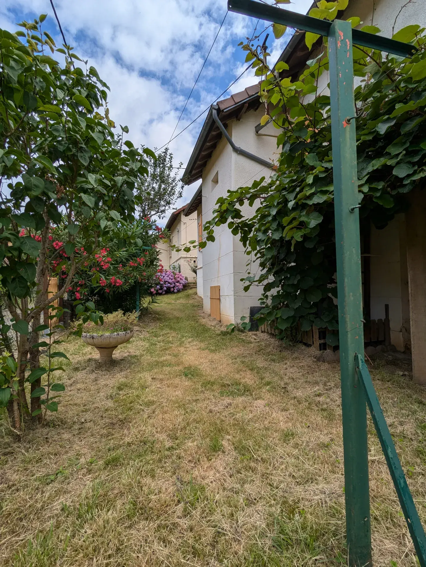 À vendre : Maison individuelle à Laval de Cere 