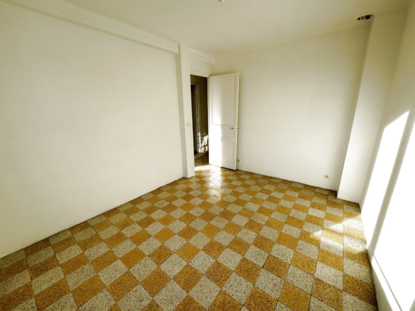 Appartement 3 pièces avec jardin privatif et garage à Magagnosc 