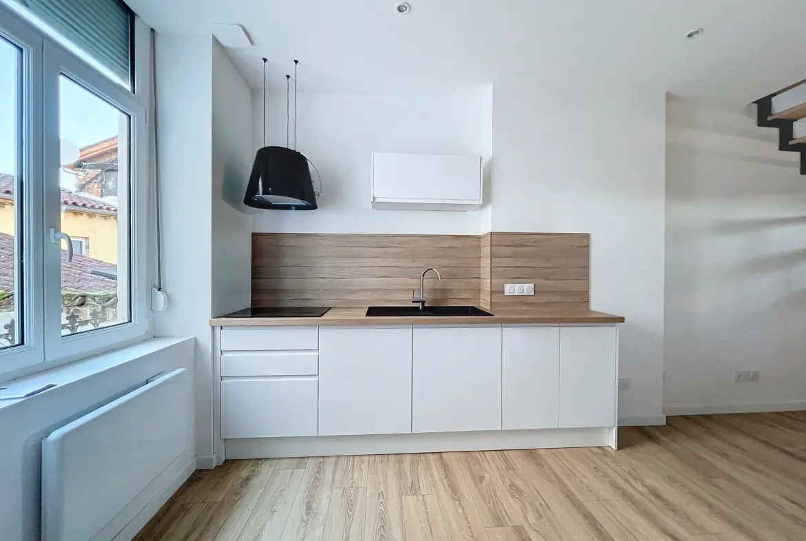 T2 Duplex rénové en hyper centre de Villefranche à vendre 