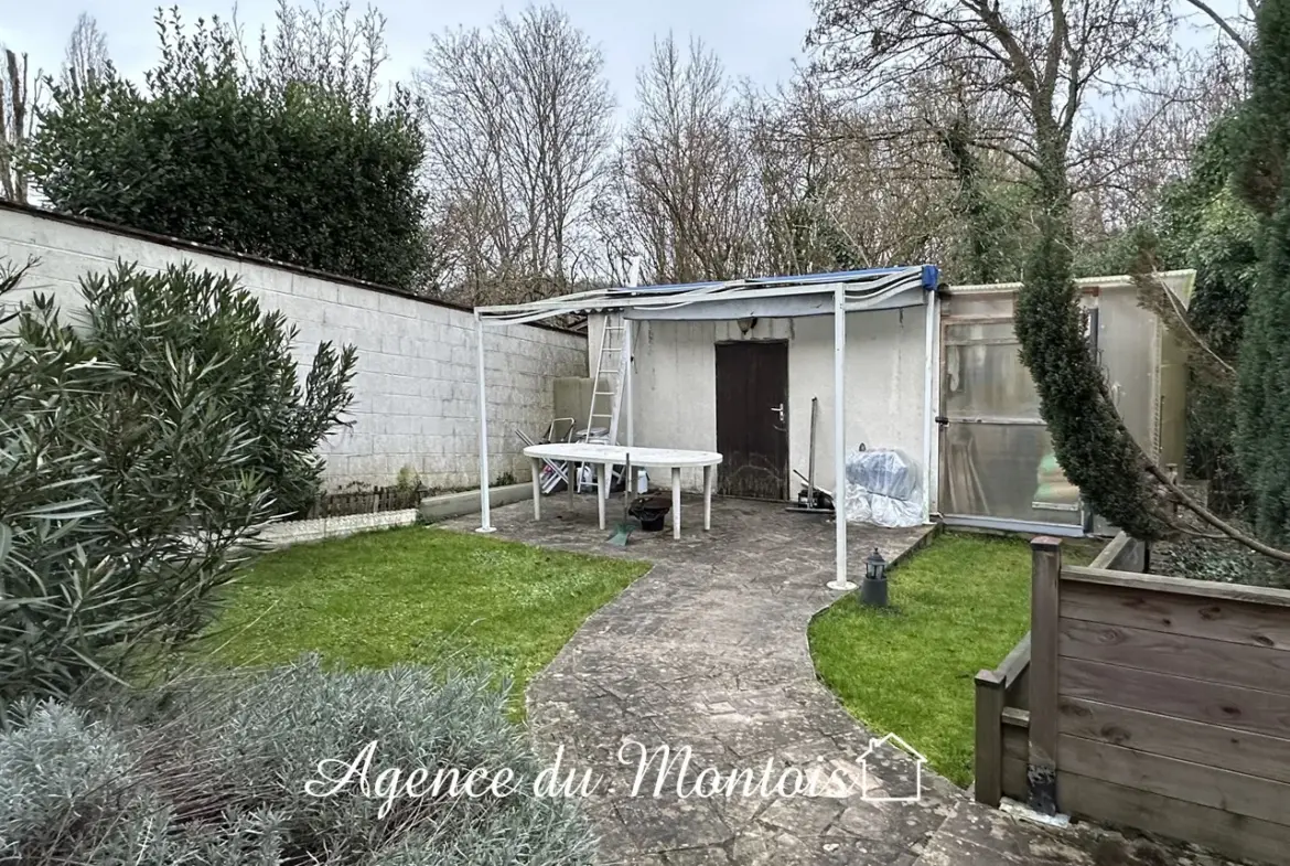 Charmante Maison à Vendre à Donnemarie Dontilly - 3 Chambres 