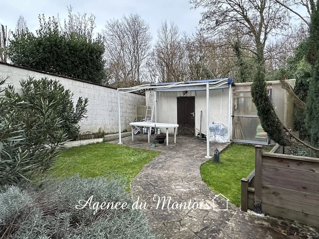 Charmante Maison à Vendre à Donnemarie Dontilly - 3 Chambres 