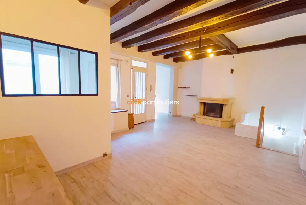 APPARTEMENT AUTHENTIQUE À VENDRE AU COEUR DE TOURS 