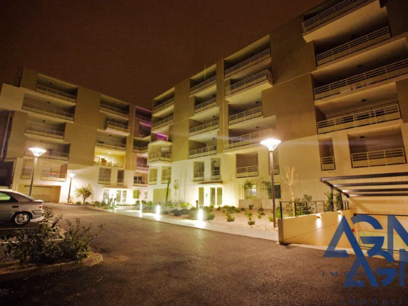 À vendre : Appartement 2 pièces avec terrasse et parking à Juvignac 