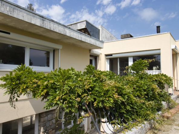 Maison spacieuse avec dépendances à Doudeville