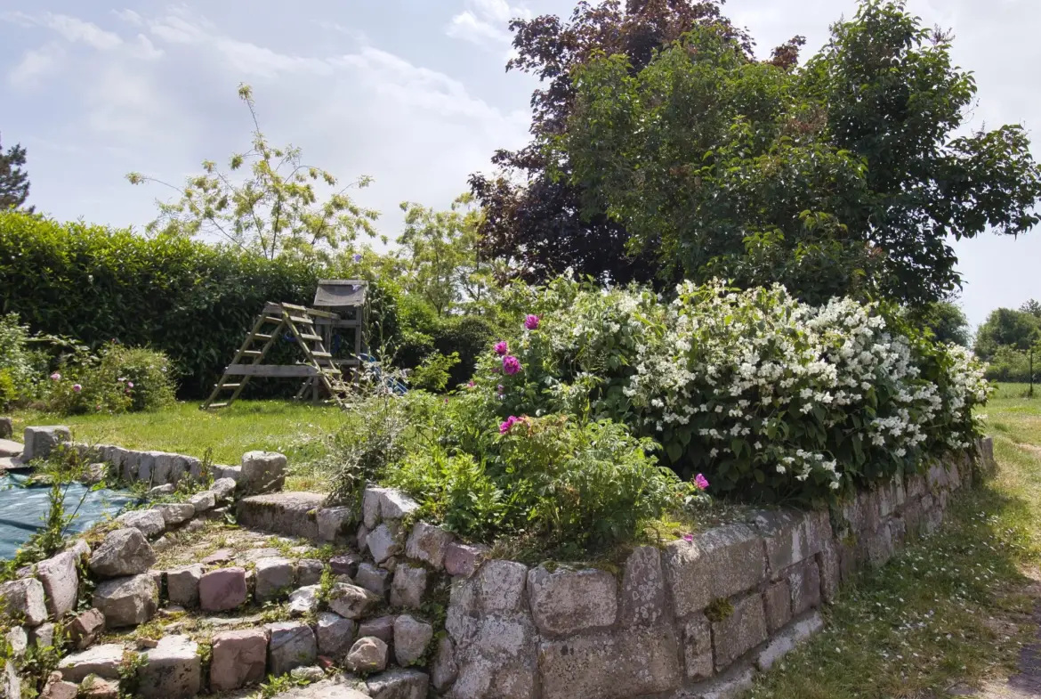 Maison spacieuse avec dépendances à Doudeville 