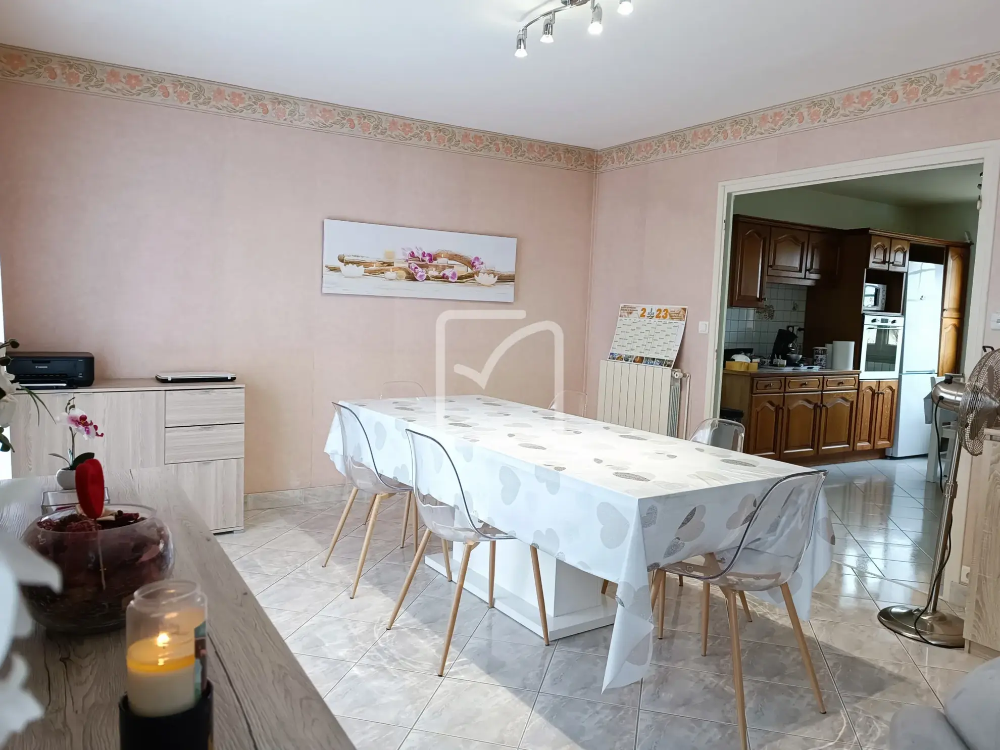 Maison de plain-pied avec sous-sol semi-enterré à Dussac 