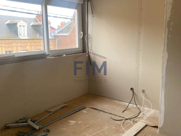 À vendre à Dieppe - Plateau de 55 m² à rénover 
