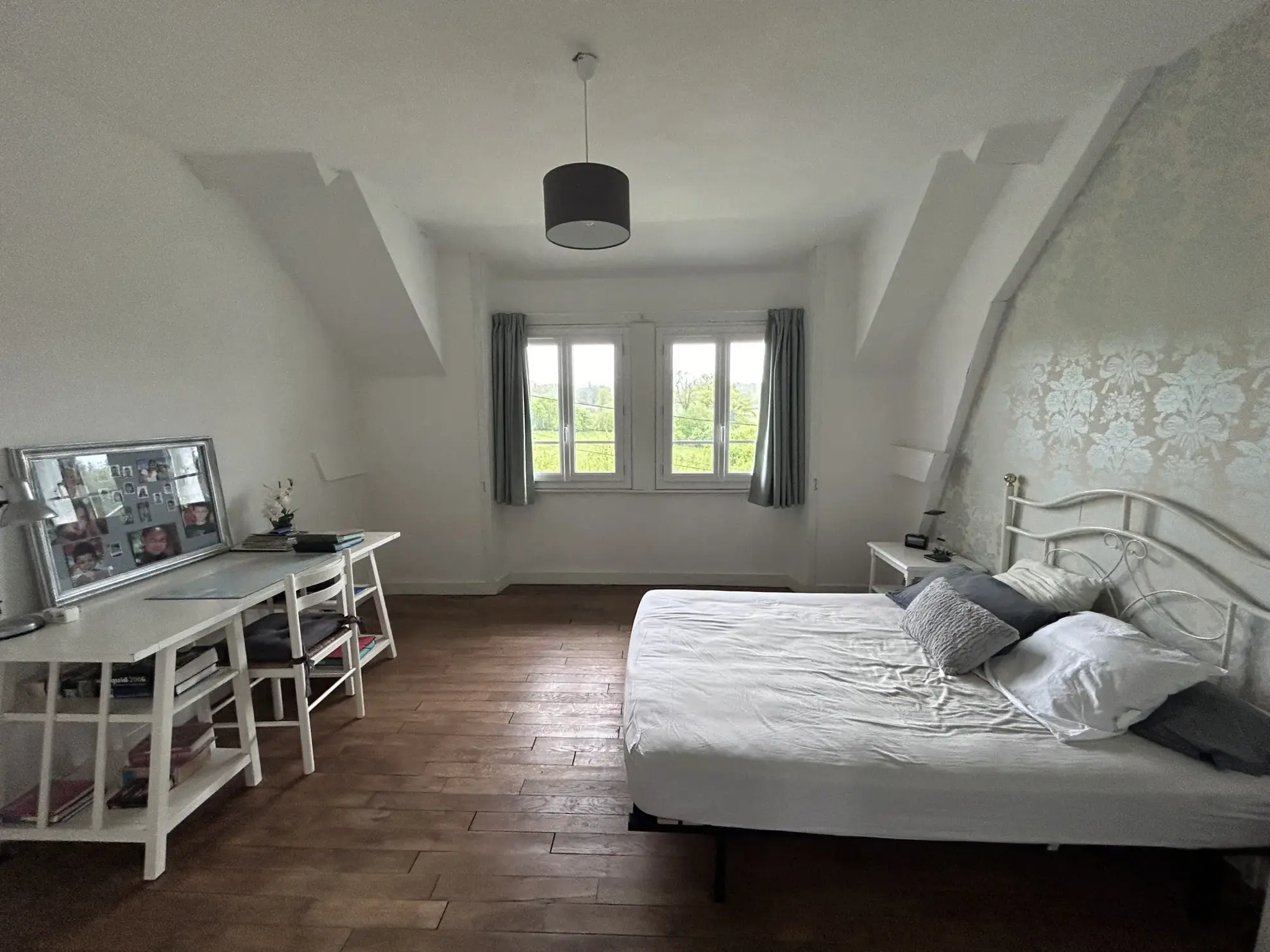 Maison de Caractère à Sexcles - 5 Chambres et Jardin Spacieux 