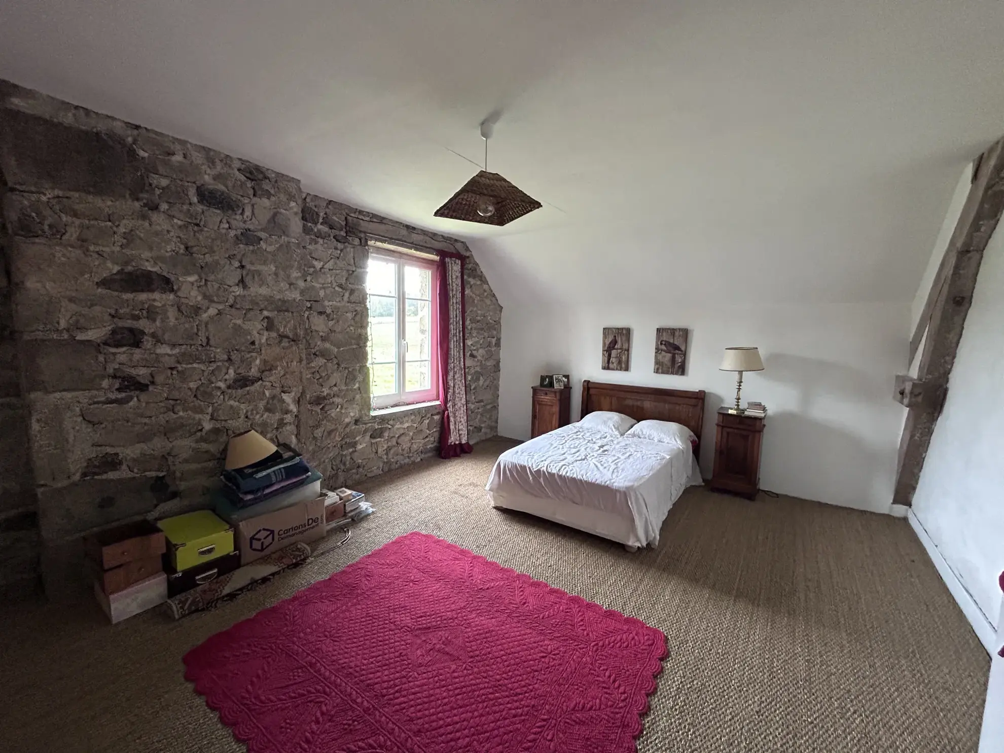 Maison de Caractère à Sexcles - 5 Chambres et Jardin Spacieux 