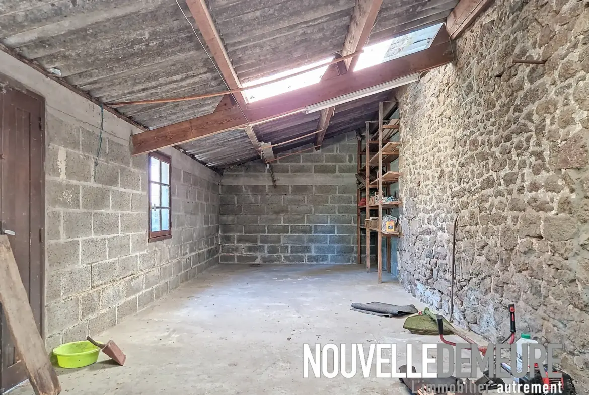 Maison en pierre 3 chambres avec jardin à Epiniac 