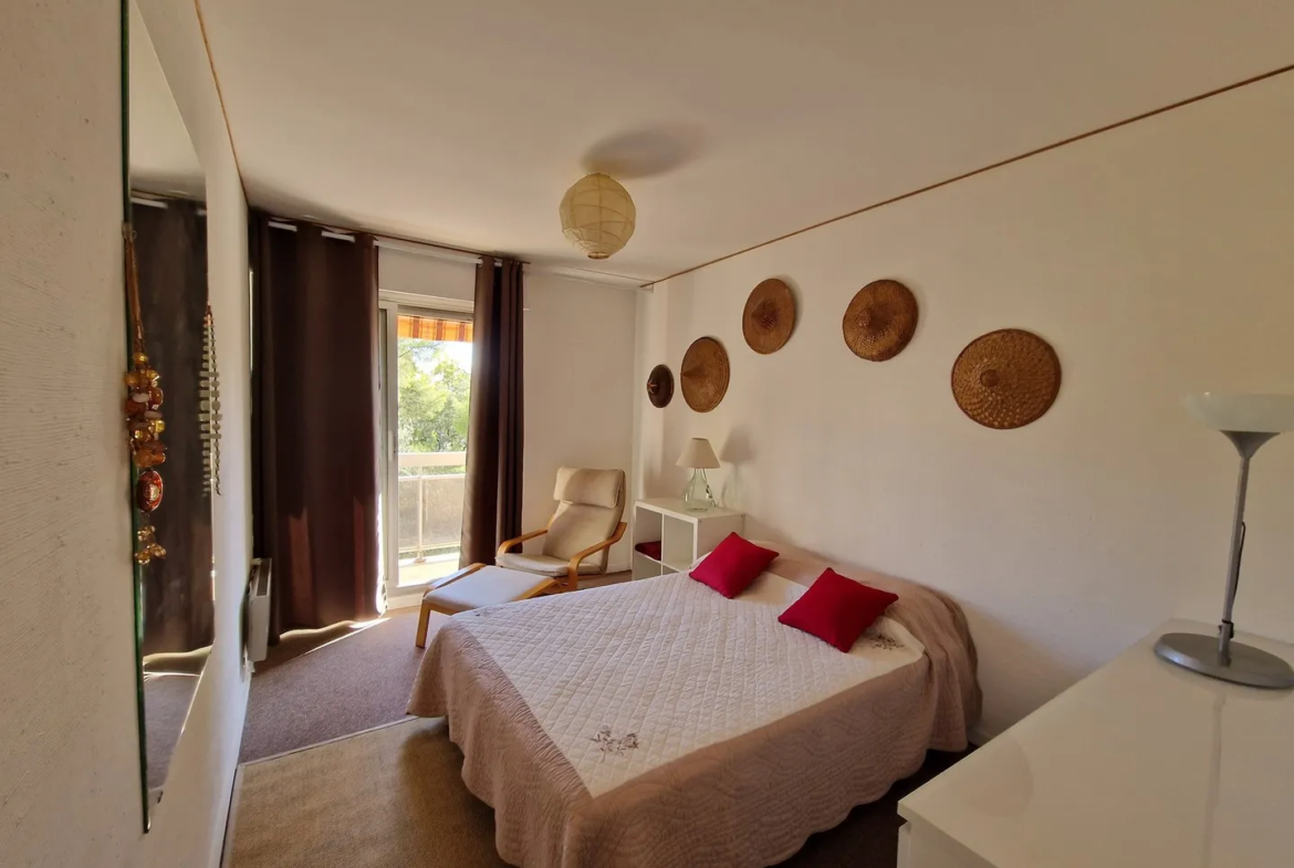 Appartement T4 de 89 m² à Toulon Est avec terrasse et parking 