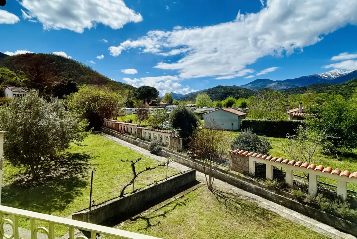 Maison familiale F5 à vendre à Arles sur Tech avec vues sur les montagnes 