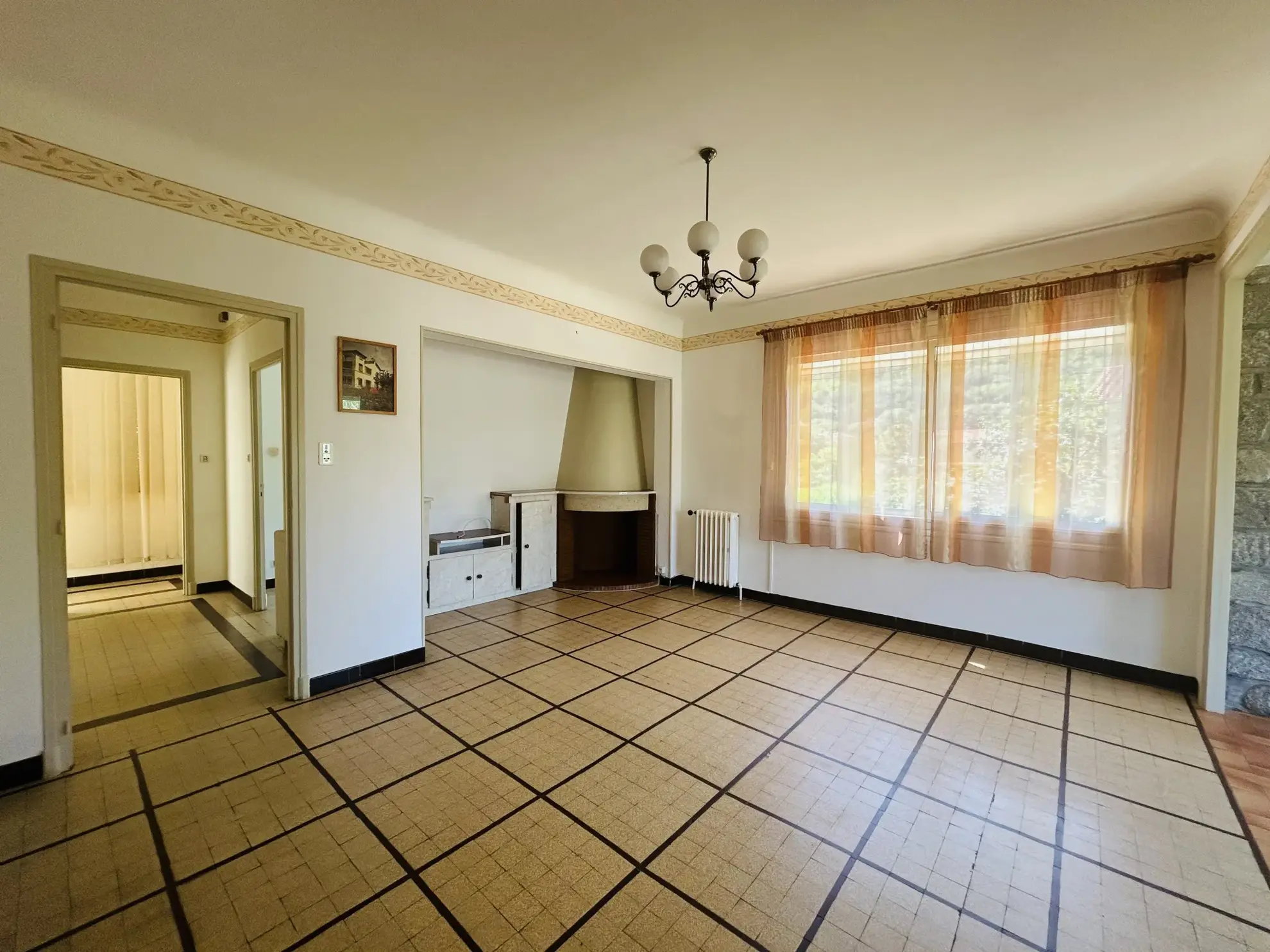 Maison familiale F5 à vendre à Arles sur Tech avec vues sur les montagnes 