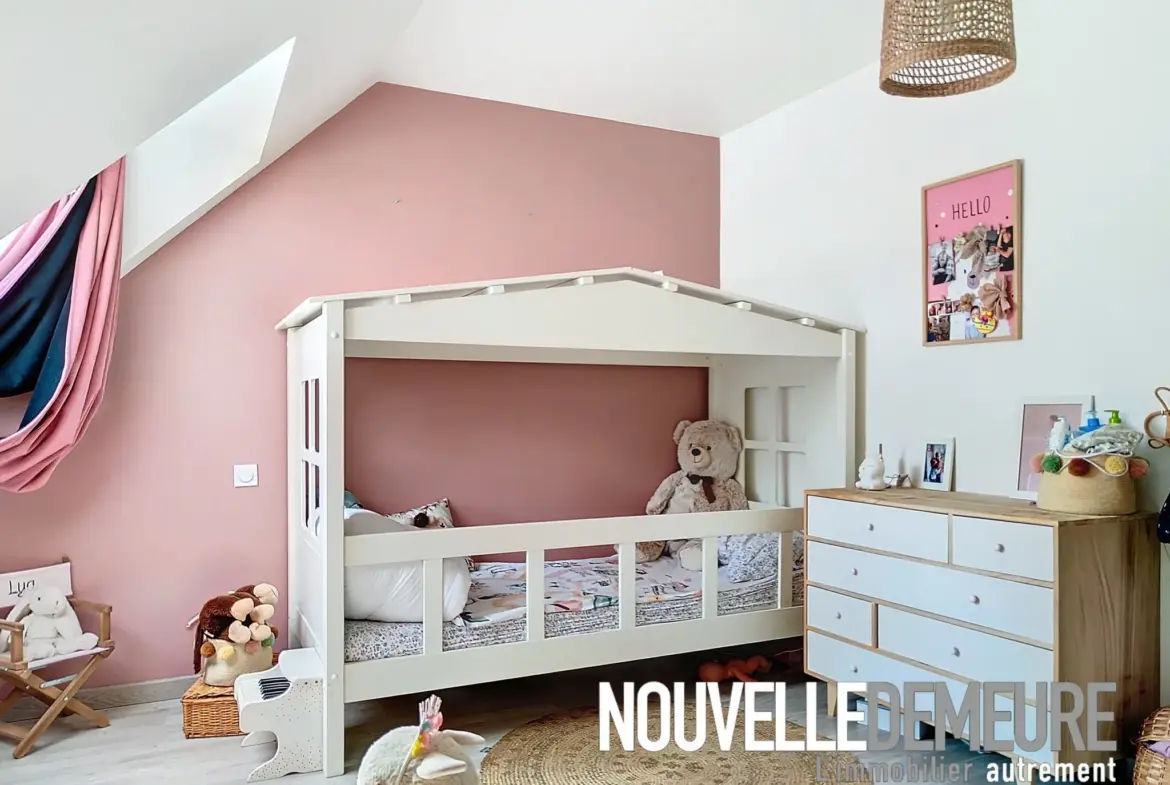 Longère à vendre à Saint Etienne en Cogles - 3 chambres et grand terrain 