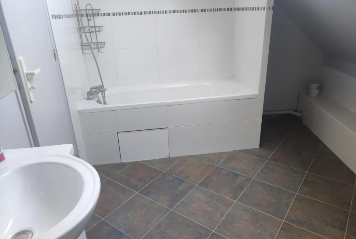 Maison rénovée à vendre à Dourdan - 3 chambres - Prêt à emménager 
