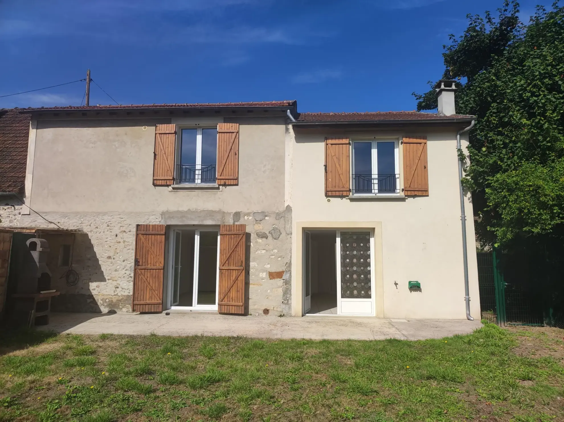 Maison rénovée à vendre à Dourdan - 3 chambres - Prêt à emménager 