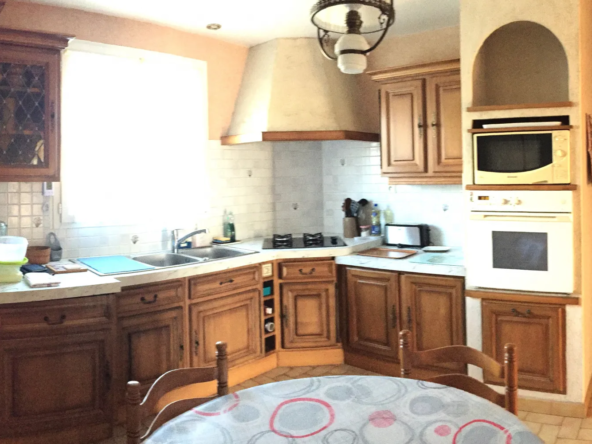 Maison à vendre à Saint-Barthelemy-d'Anjou - 6 chambres 