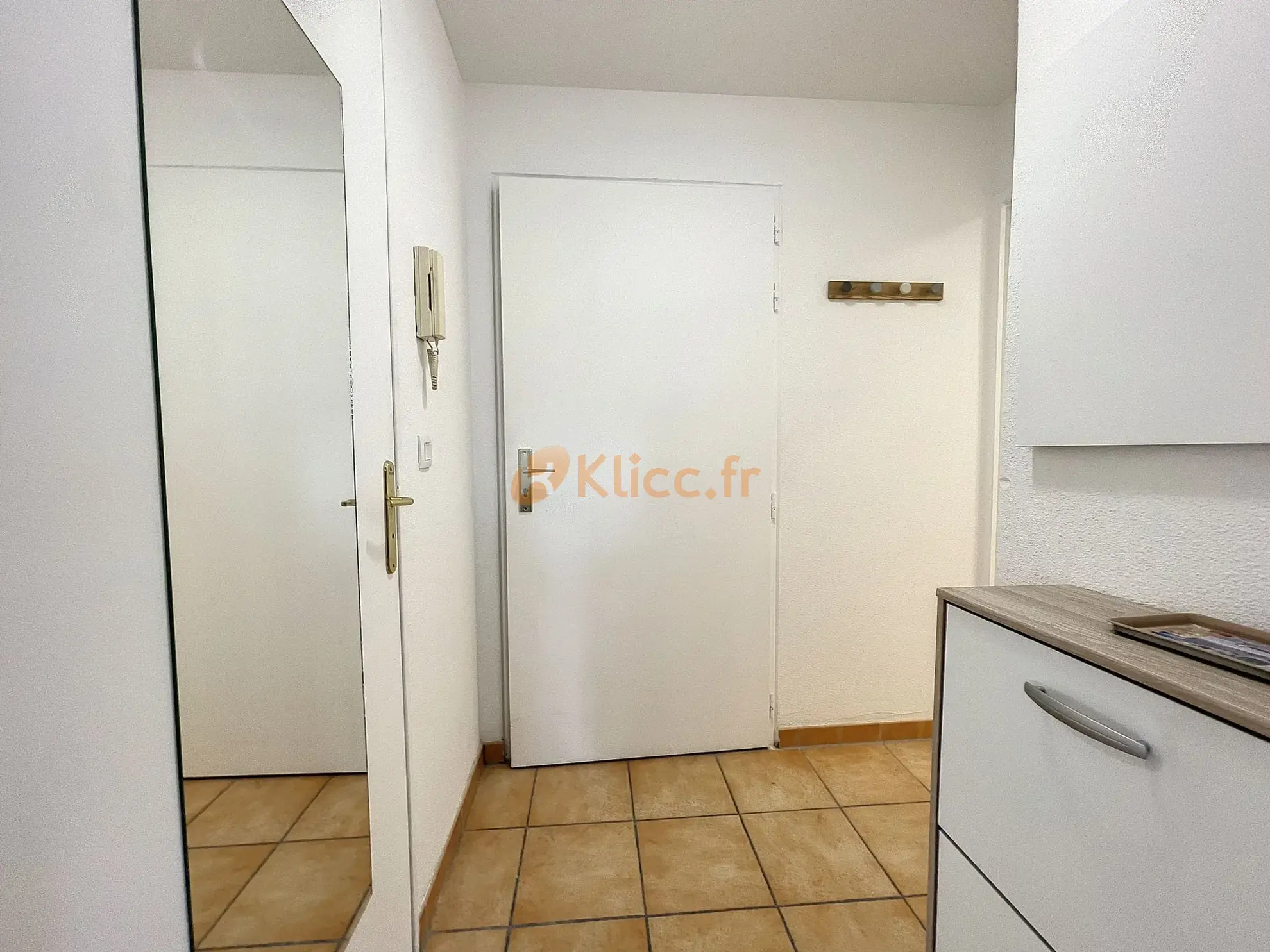 Appartement T2 rénové avec jardin à Le Cannet Aubarède 