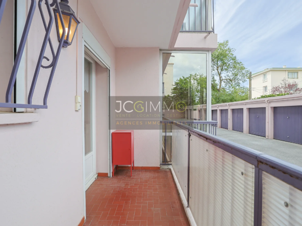 Appartement T3 en rez-de-chaussée avec terrasses à La Garde 