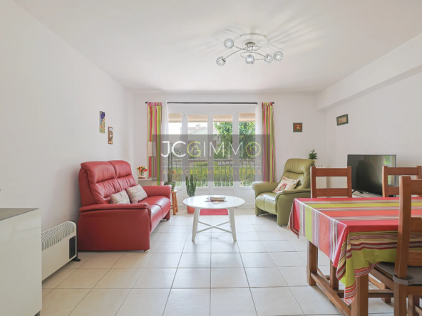Appartement T3 en rez-de-chaussée avec terrasses à La Garde 
