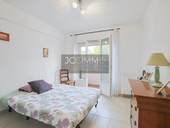 Appartement T3 en rez-de-chaussée avec terrasses à La Garde 