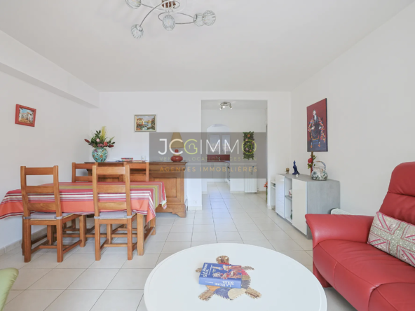Appartement T3 en rez-de-chaussée avec terrasses à La Garde 