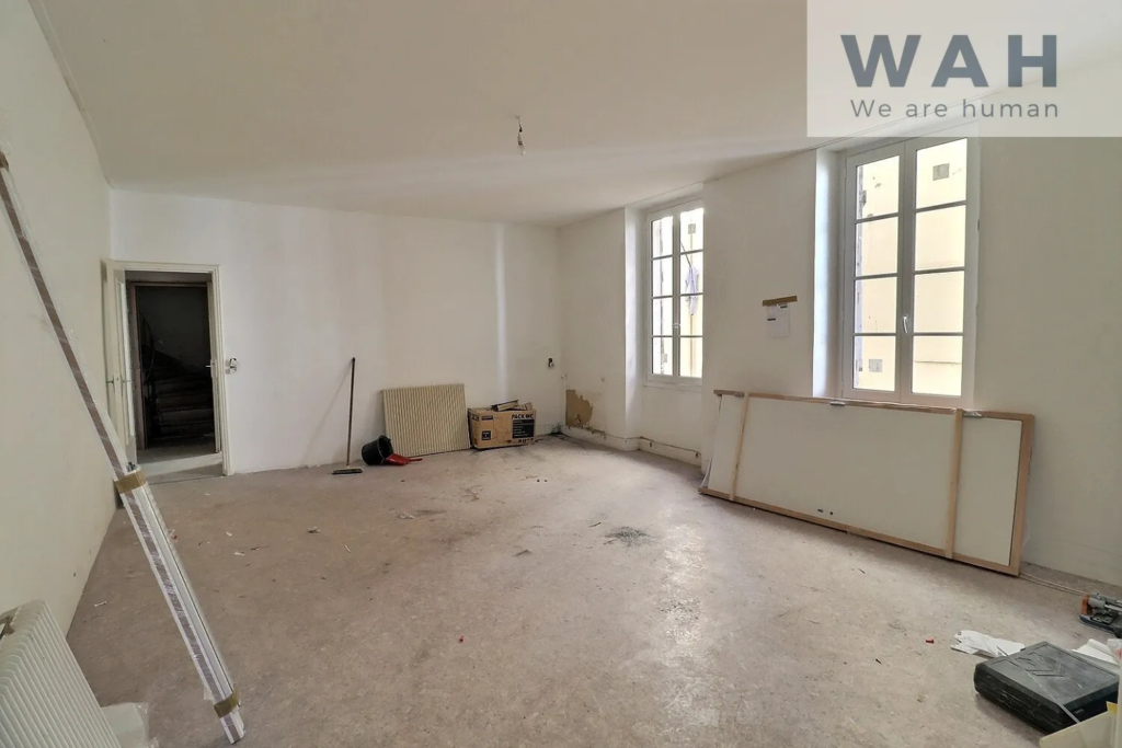 Vente Immeuble 10 Pièces à Béziers - 3 Appartements et Local Commercial
