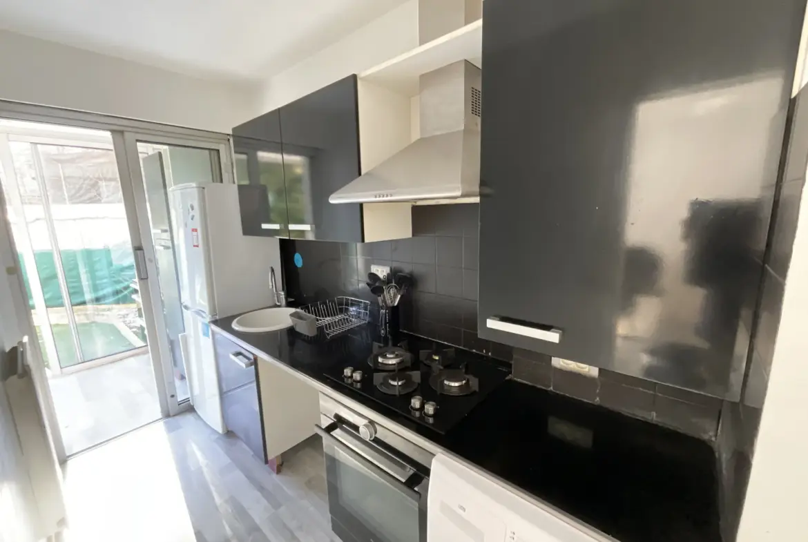À vendre : appartement 2 pièces en centre-ville à Cagnes-sur-Mer 