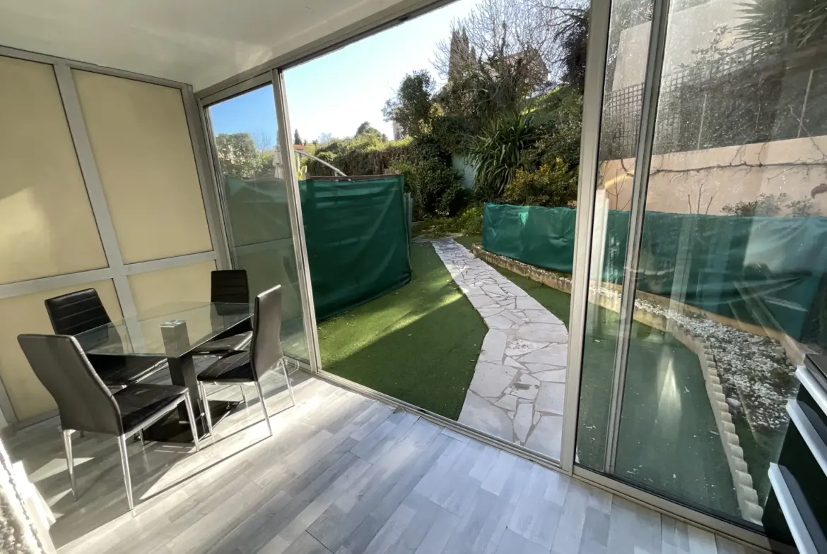 À vendre : appartement 2 pièces en centre-ville à Cagnes-sur-Mer 