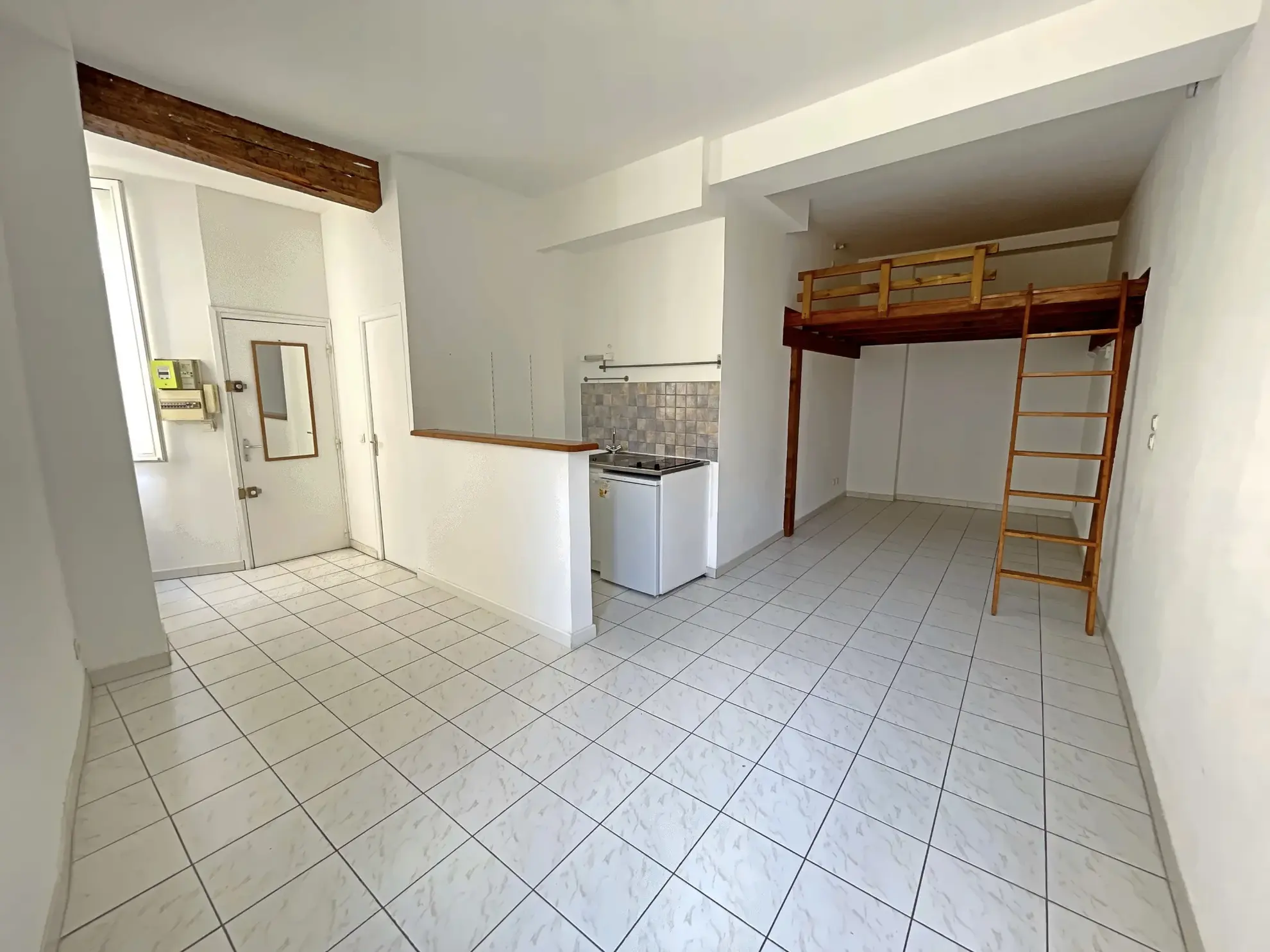 A vendre : Studio Mezzanine - Place de la Canourgue, Montpellier 
